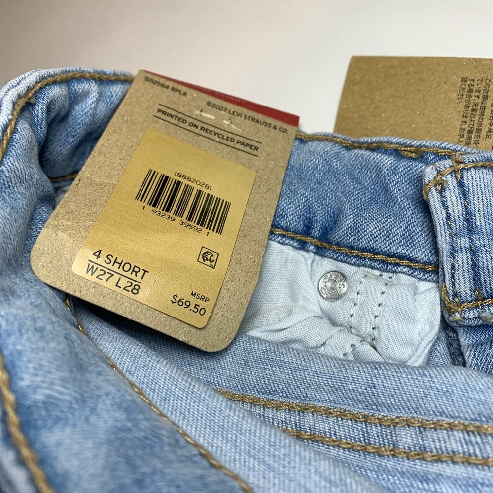 Levi's Light Blue High-Rise Skinny Jeans Size W 27/ L 28.   4 short.New with tag